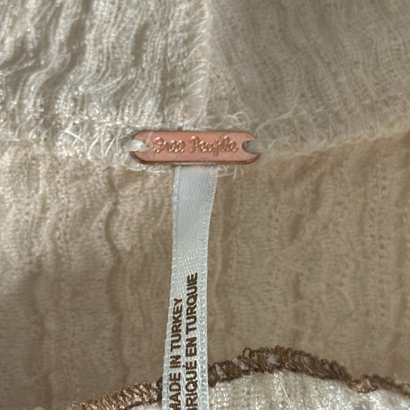 Free people ela  turtle neck beige top size medium new - Picture 4 of 9